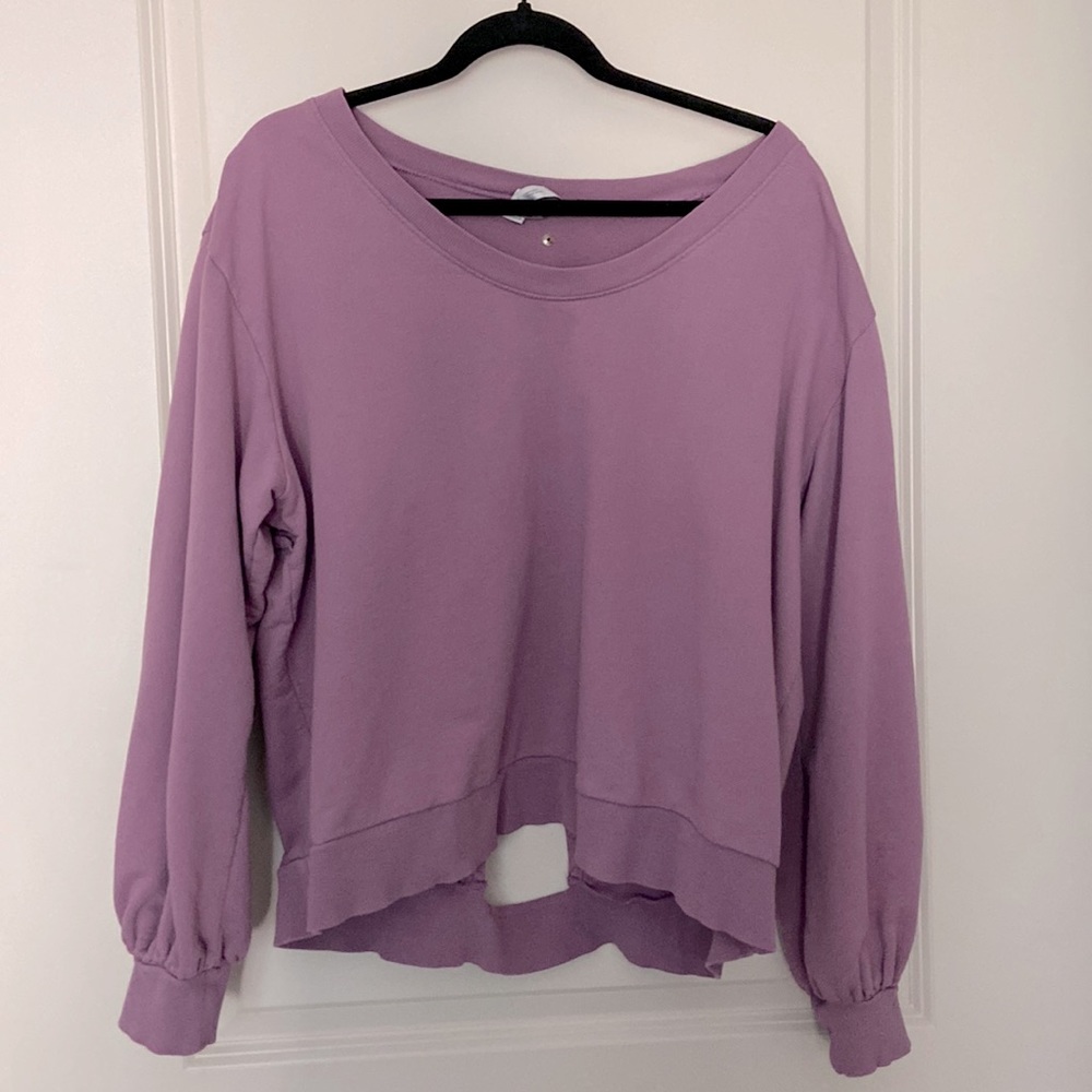 Z by Zella Extra Large Athletic cotton sweat shirt. V cut out in the back.